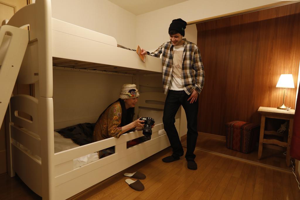 Japan Hostel Shinya Tokkyu Tokio Buitenkant foto